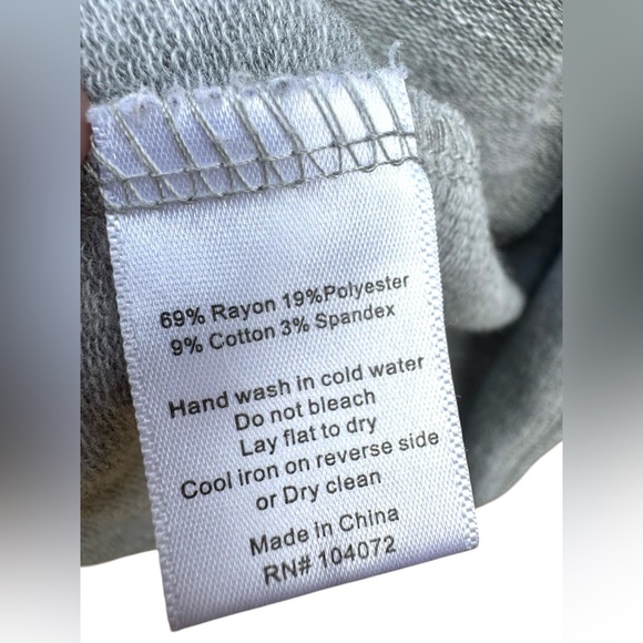 Market & Spruce Antonia Asymmetrical Side Zip Moto Knit Cardigan in Gray, Small - Picture 11 of 12